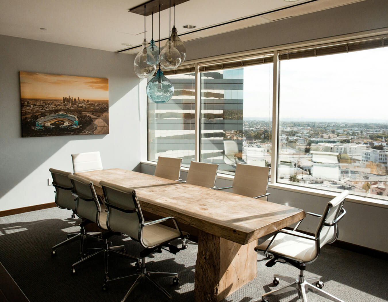 Modern Meeting Spaces with Stunning City Views